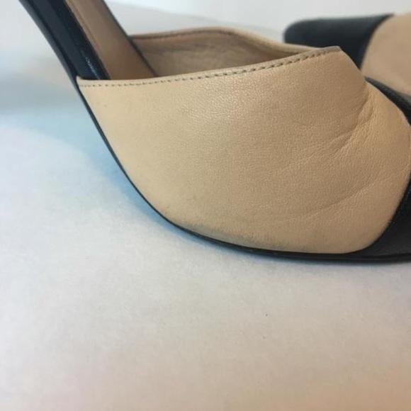 Chanel Black/Cream Two-Tone Classic CC Pumps - Picture 7 of 8